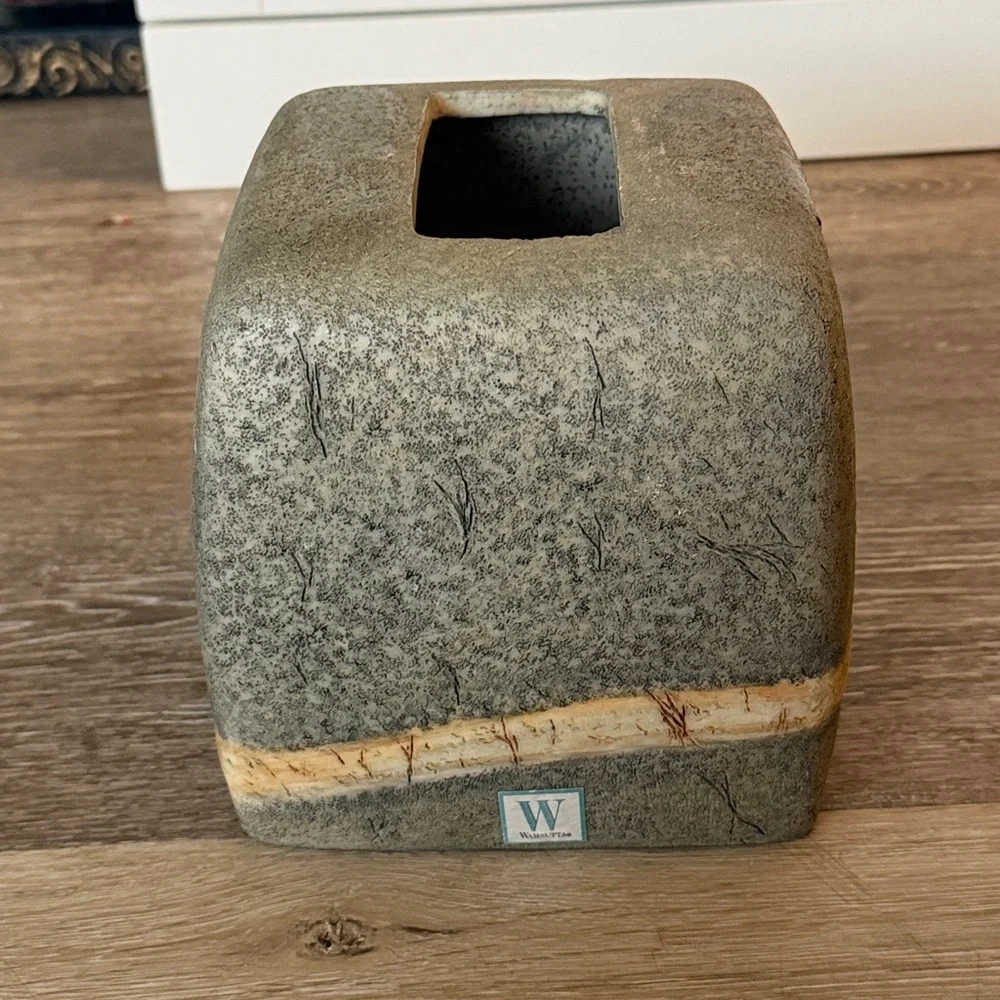 Wamsutta Bedrock Tissue Box Cover Resin Fossil Gray Green Beige Band Y2K